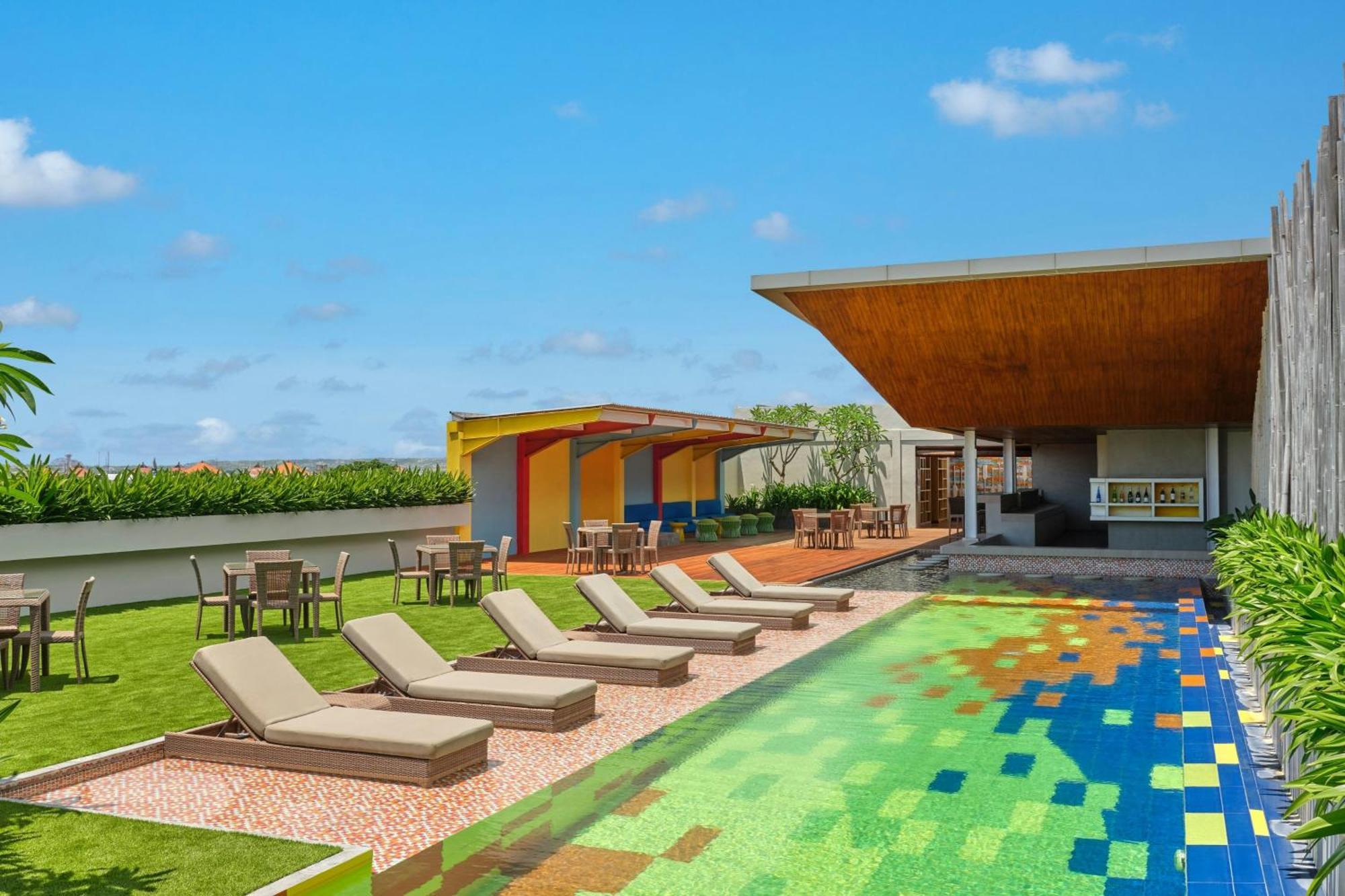 Fairfield By Marriott Bali South Kuta 4*